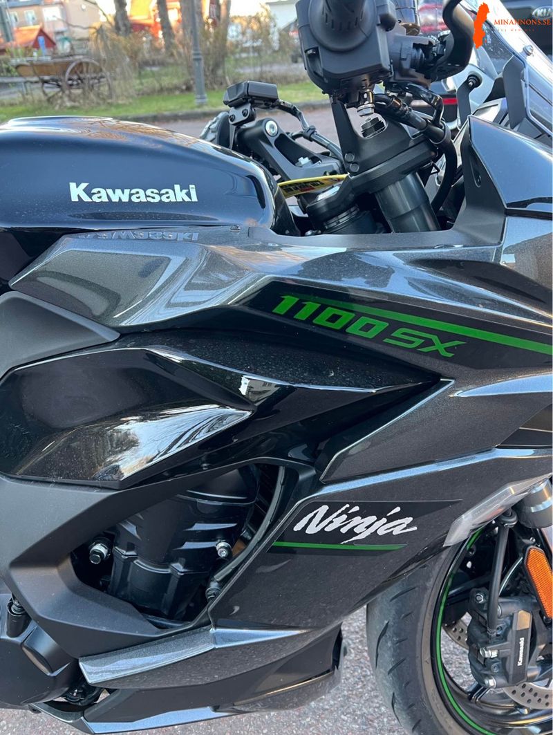 kawasaki-sx-1100