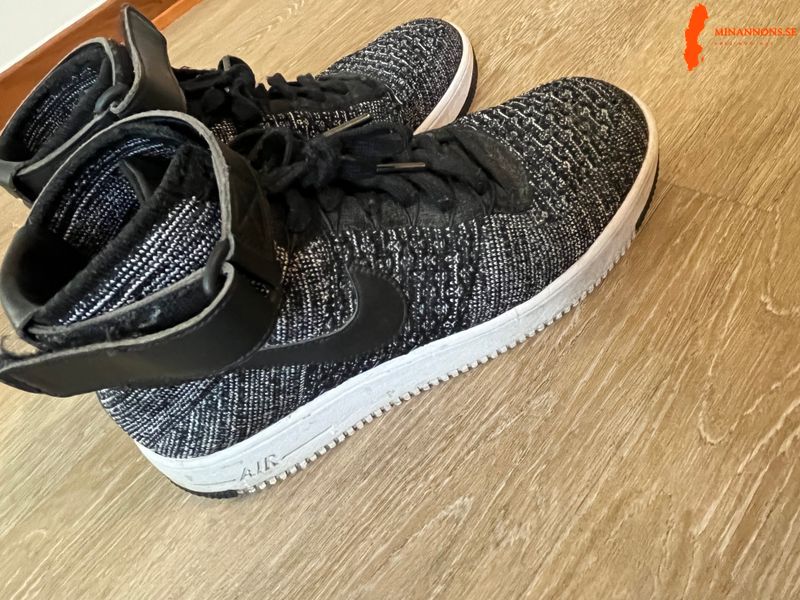 nike-air-force-1-ultra-flyknit-mid-strl-44-325-kr