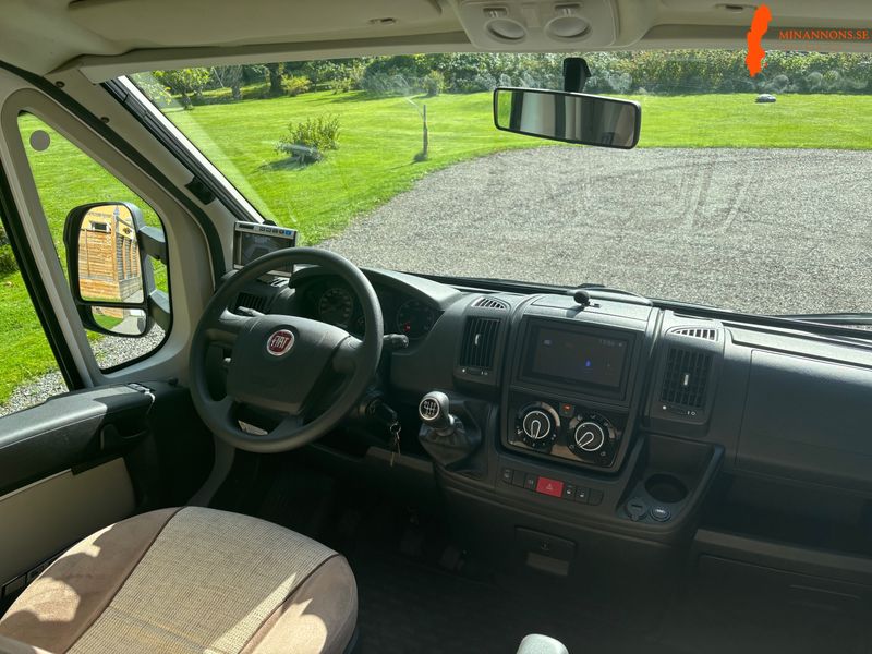 adria-s-650-sf-sport-2012