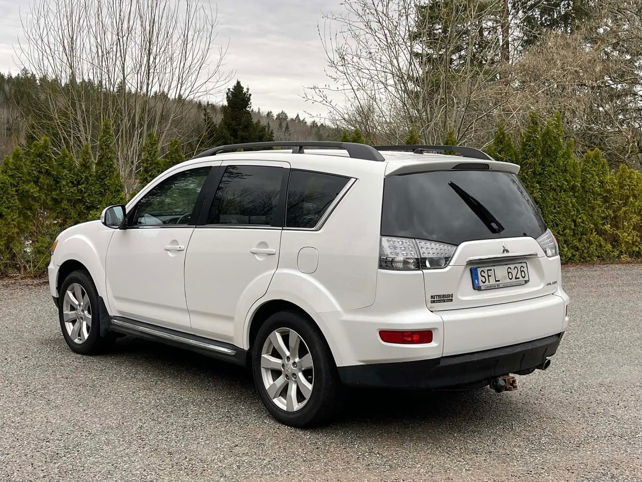 mitsubishi-outlander-5-seater-24-mivec-flexifuel-awc-invecs-iii-cvt