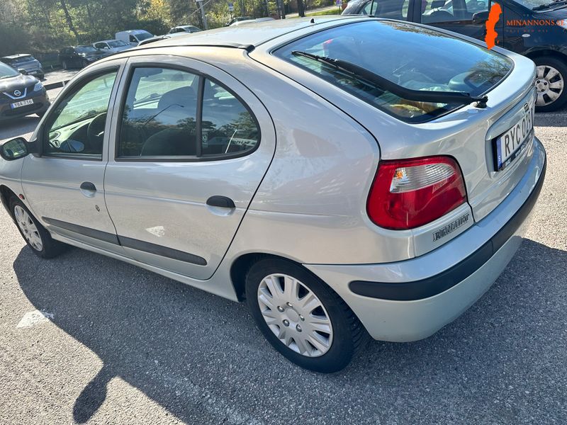 renault-2001