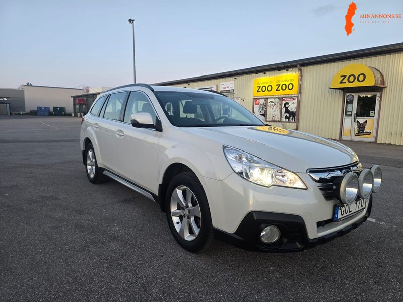 subaru-legacy-25i-awd