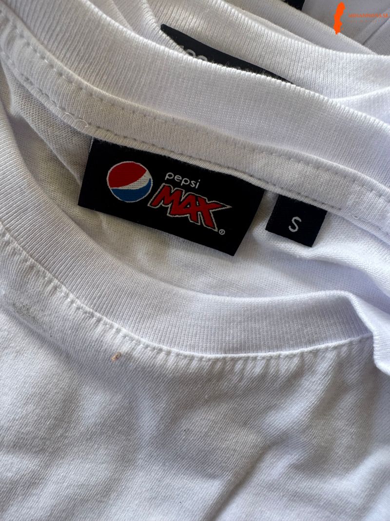 20-stk-t-shirt-med-pepsi-max-logo-pa-lapp-i-nakken-hvite