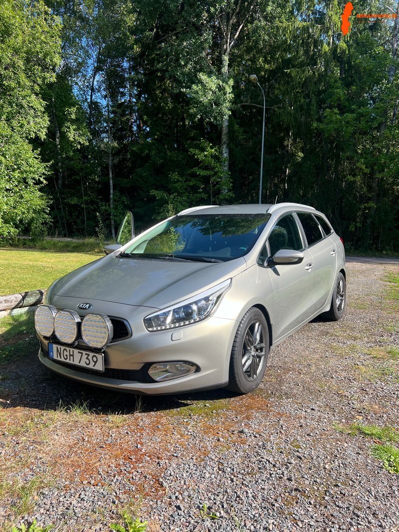 kia-ceed-2013-16d