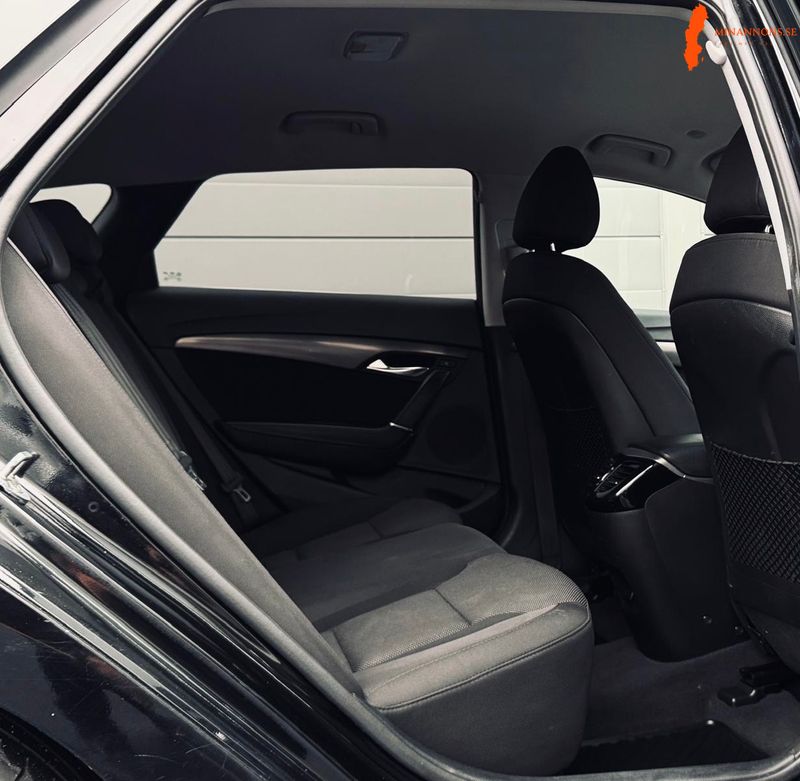 hyundai-i40-17-crdi-business-nybesiktigad