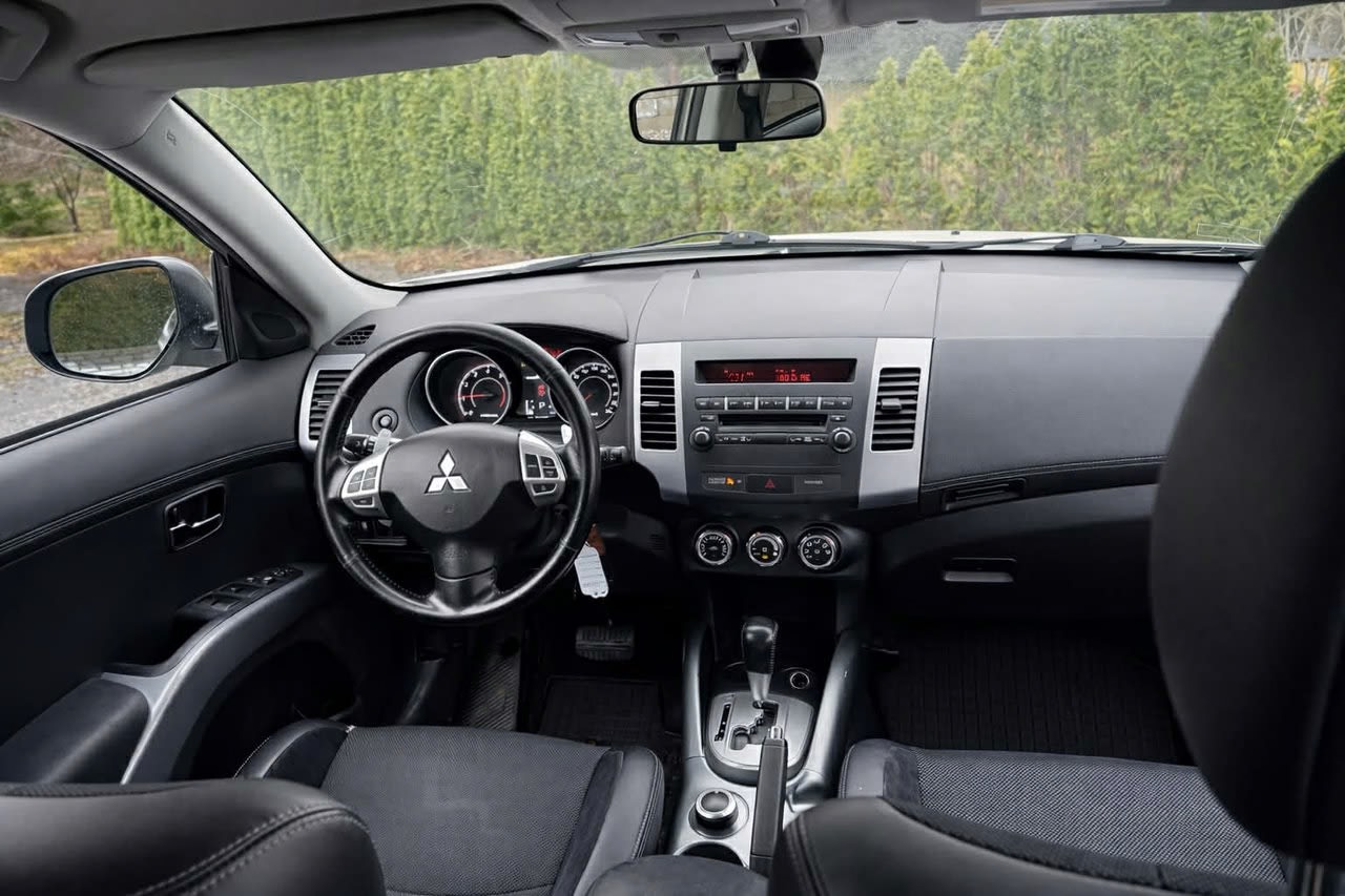 mitsubishi-outlander-5-seater-24-mivec-flexifuel-awc-invecs-iii-cvt