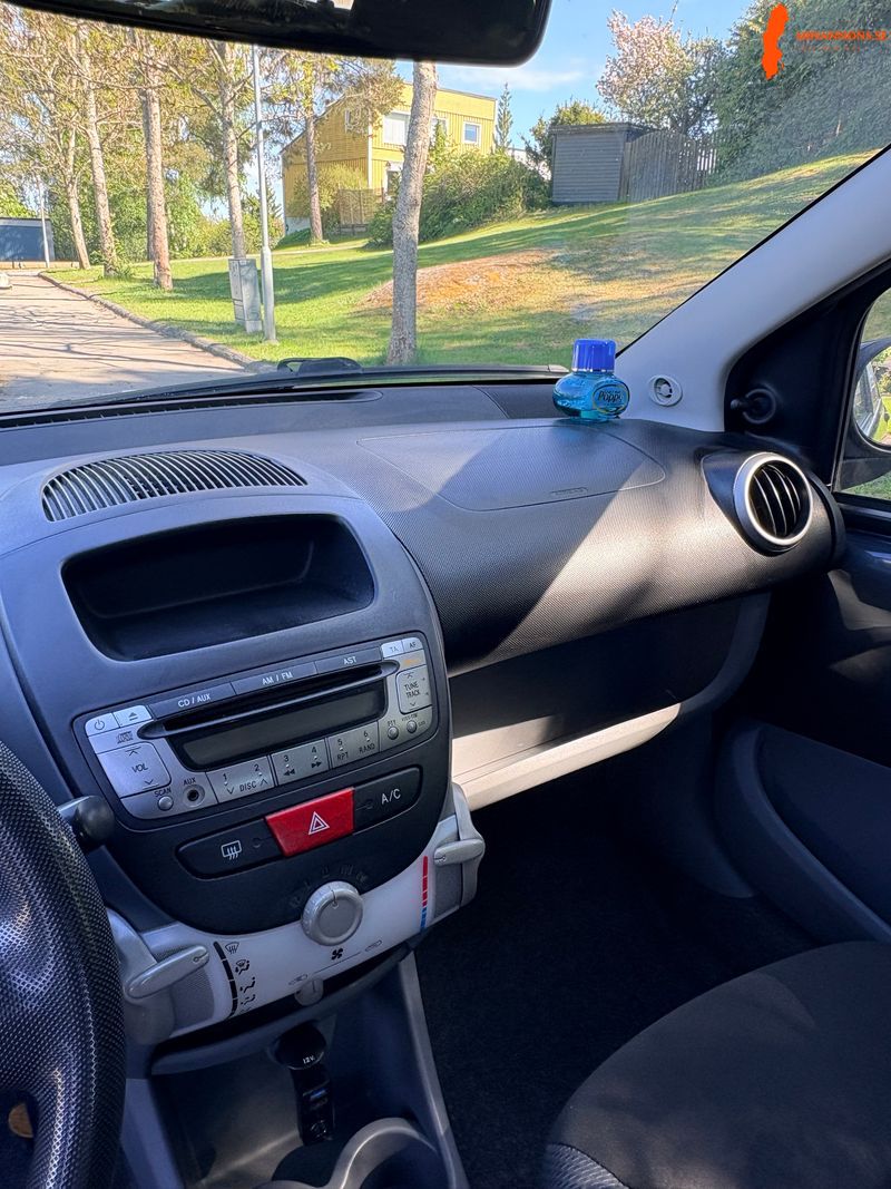 toyota-toyota-aygo-10-12v
