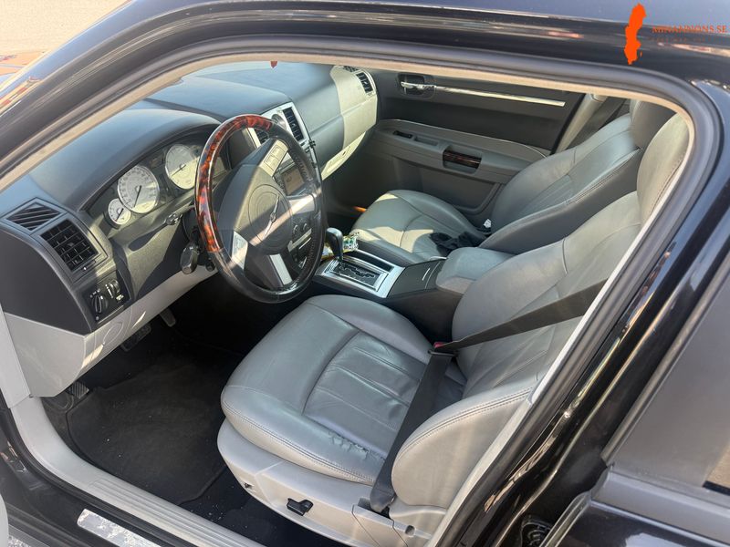 chrysler-chrysler-300c-touring-27-24v