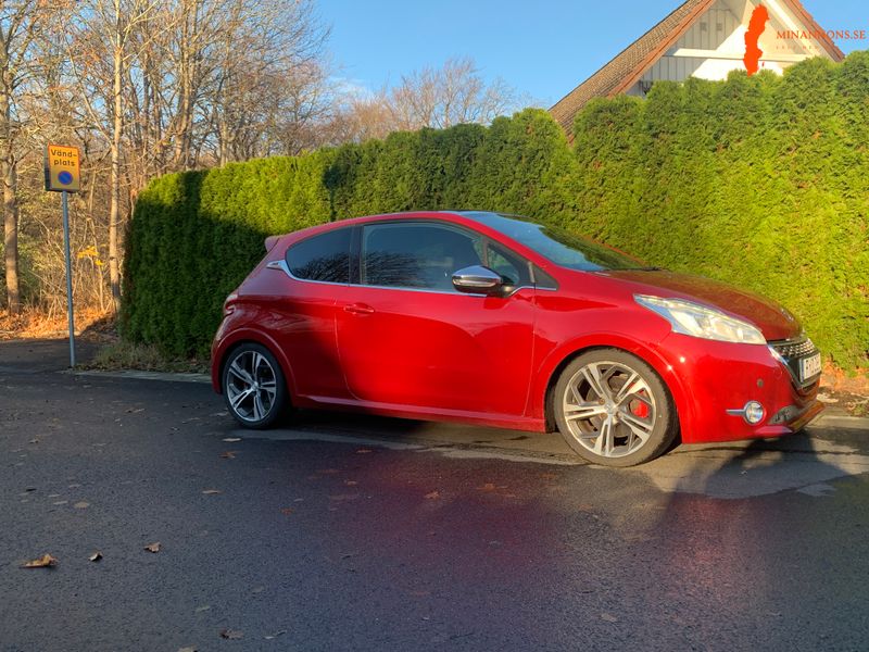 superfin-peugeot-208-gti