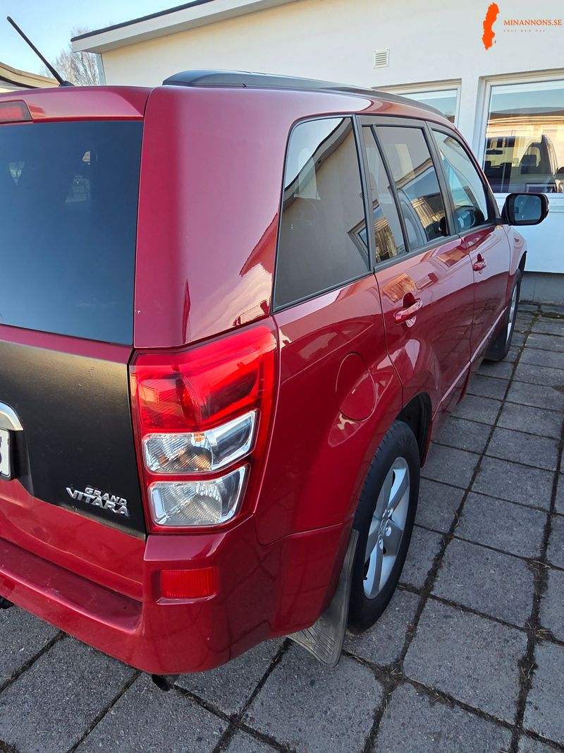suzuki-grand-vitara-2011