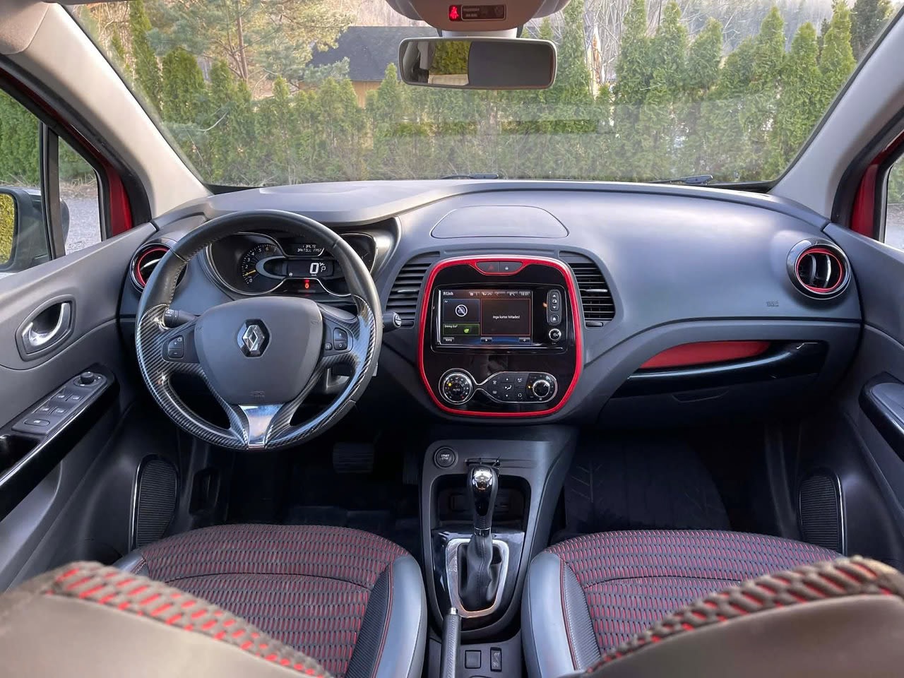 renault-captur-12-tce-edc