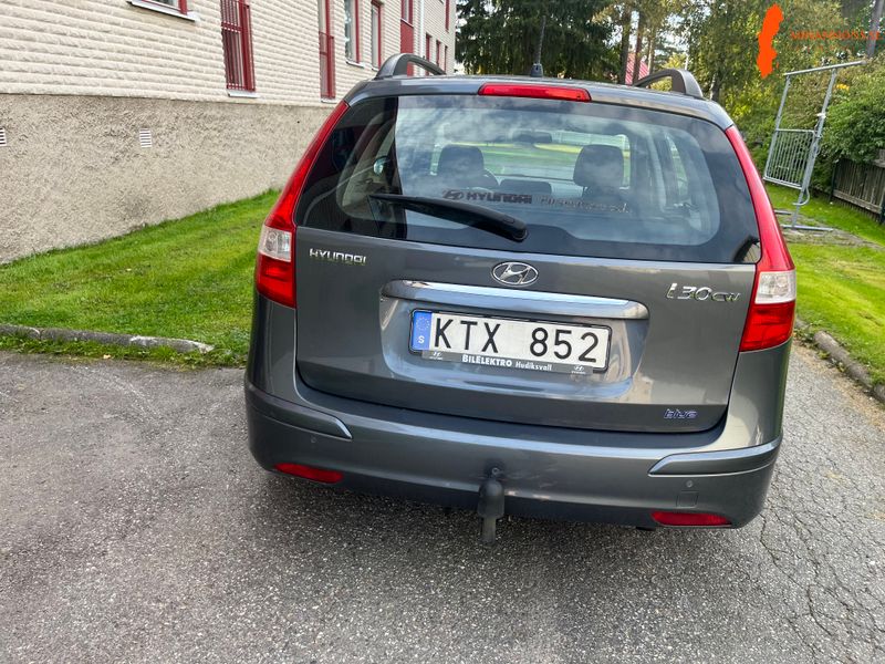 hyundai-i-30-cw-16-crdi-fwd