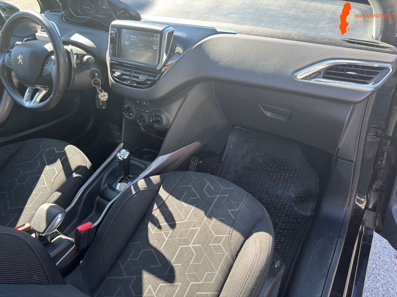 peugeot-2008-12-vti-automat-82hk-11500-mil-2015
