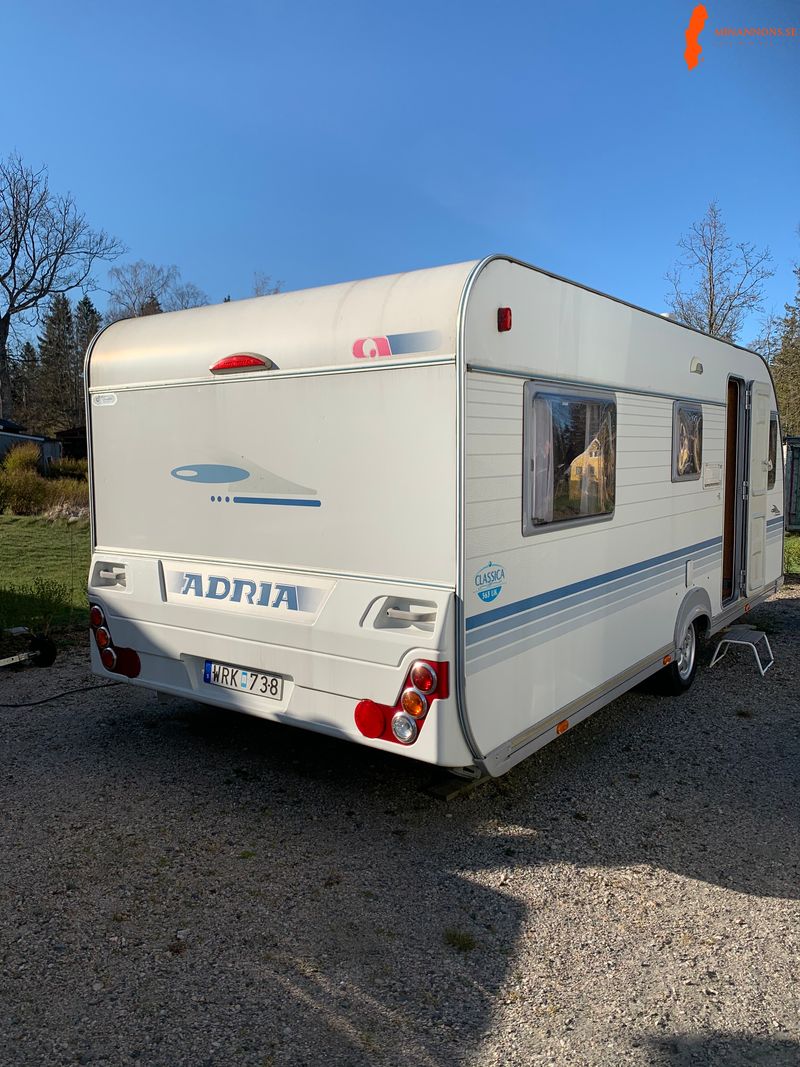 adria-classica-563-uk-barnkammarvagn