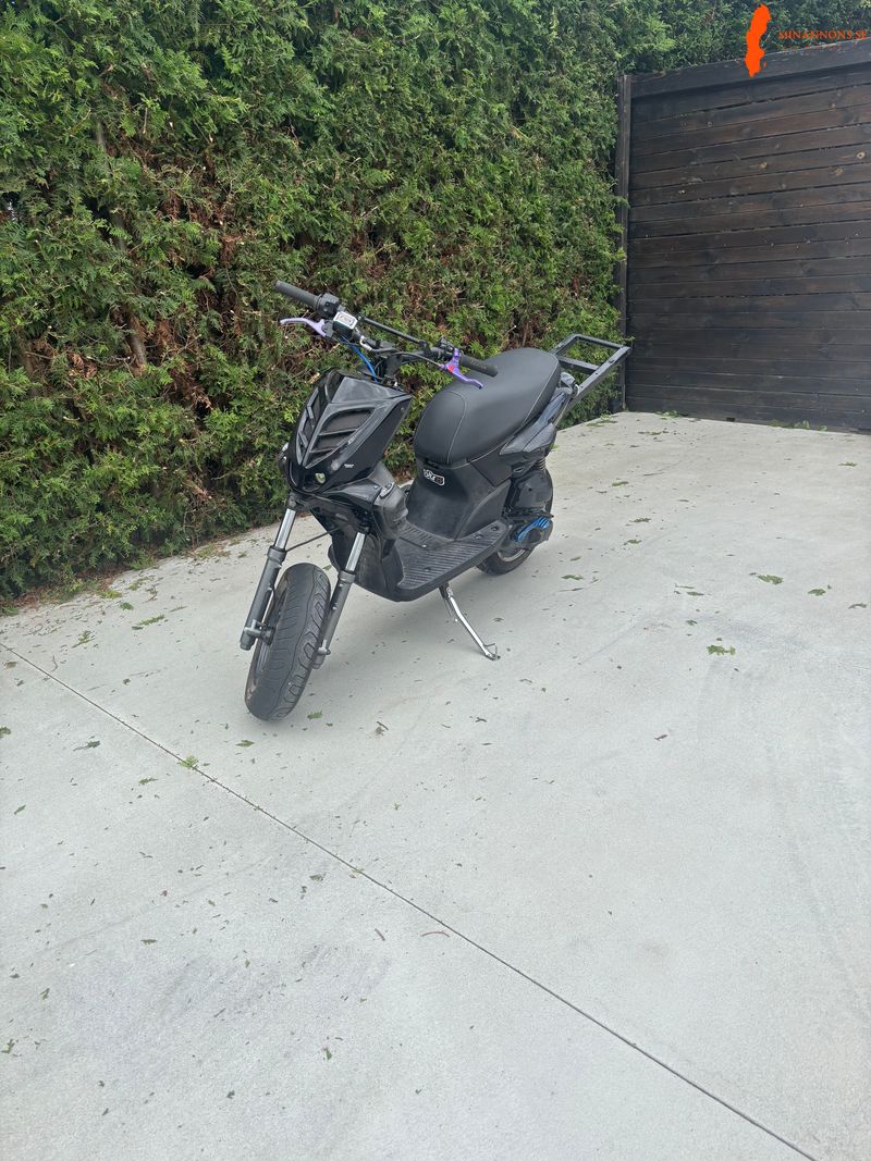 yamaha-slider