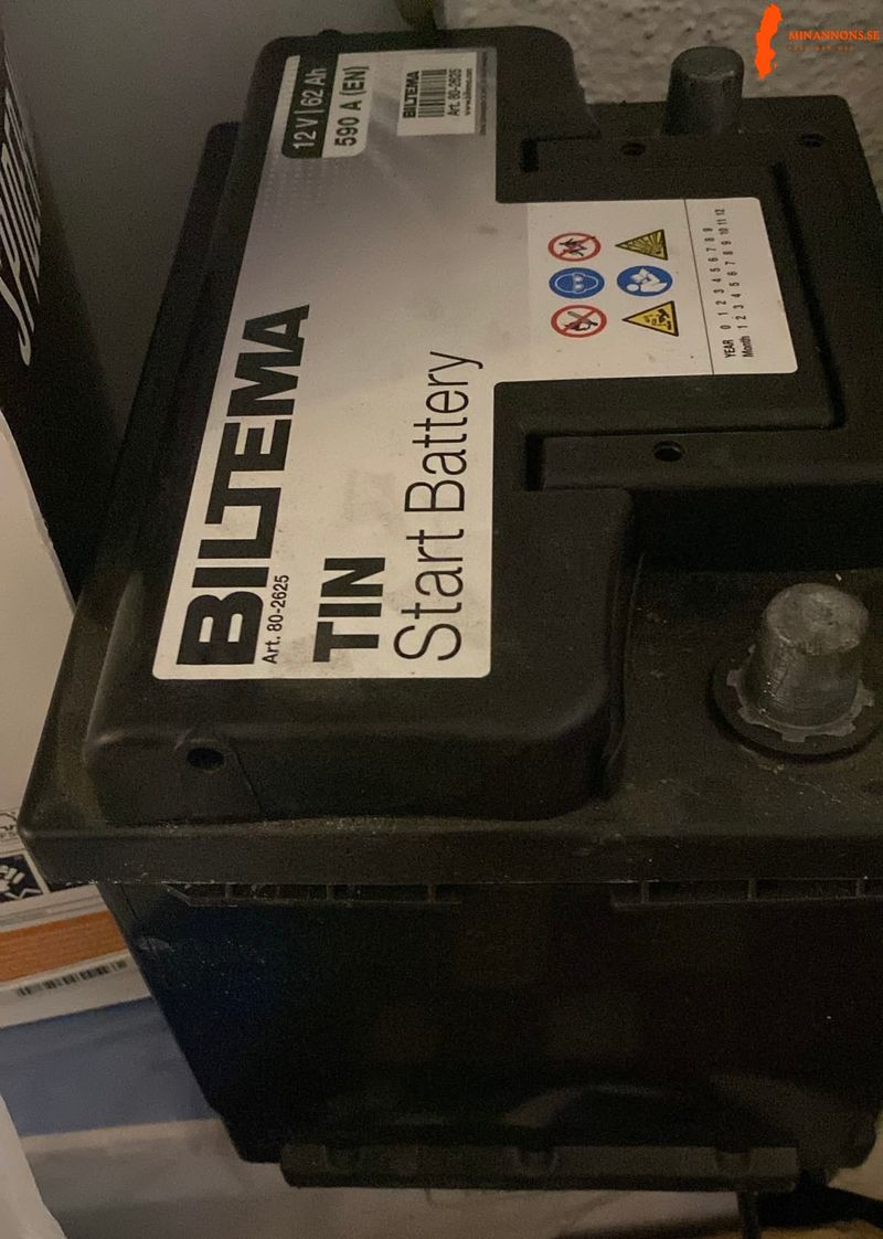 biltema-bilbatteri-12v-62ah-590a-sparsamt-anvant
