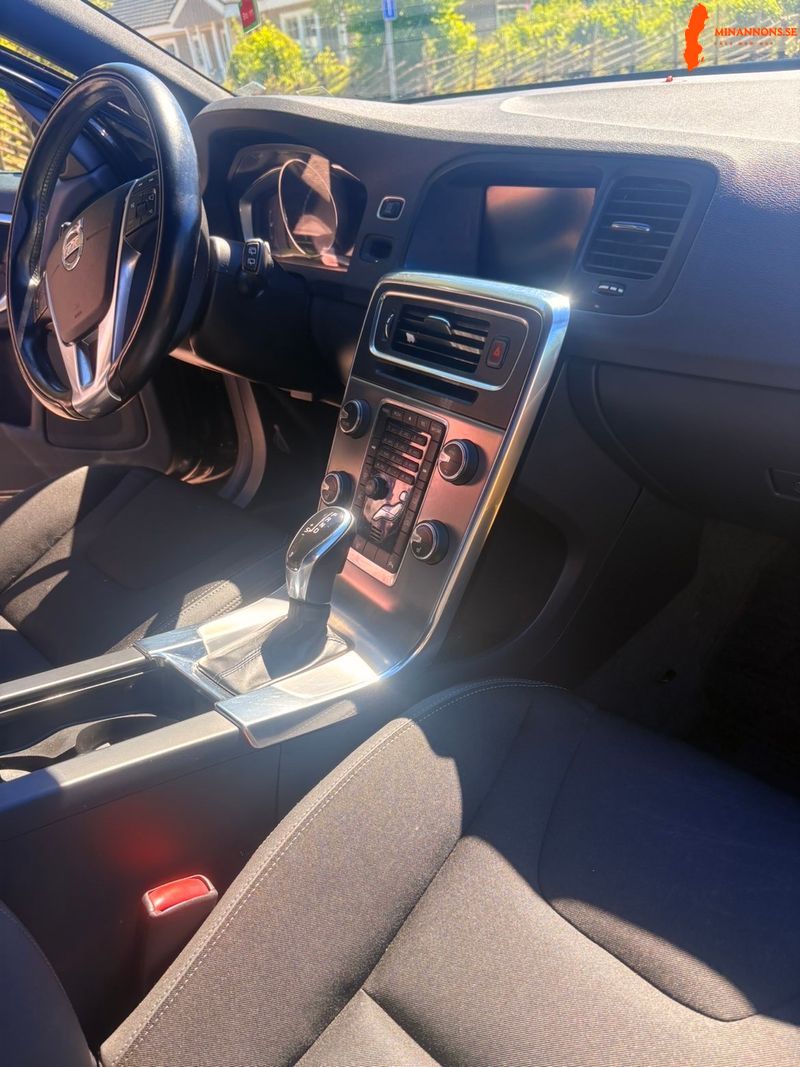 volvo-v60-d4-24-awd