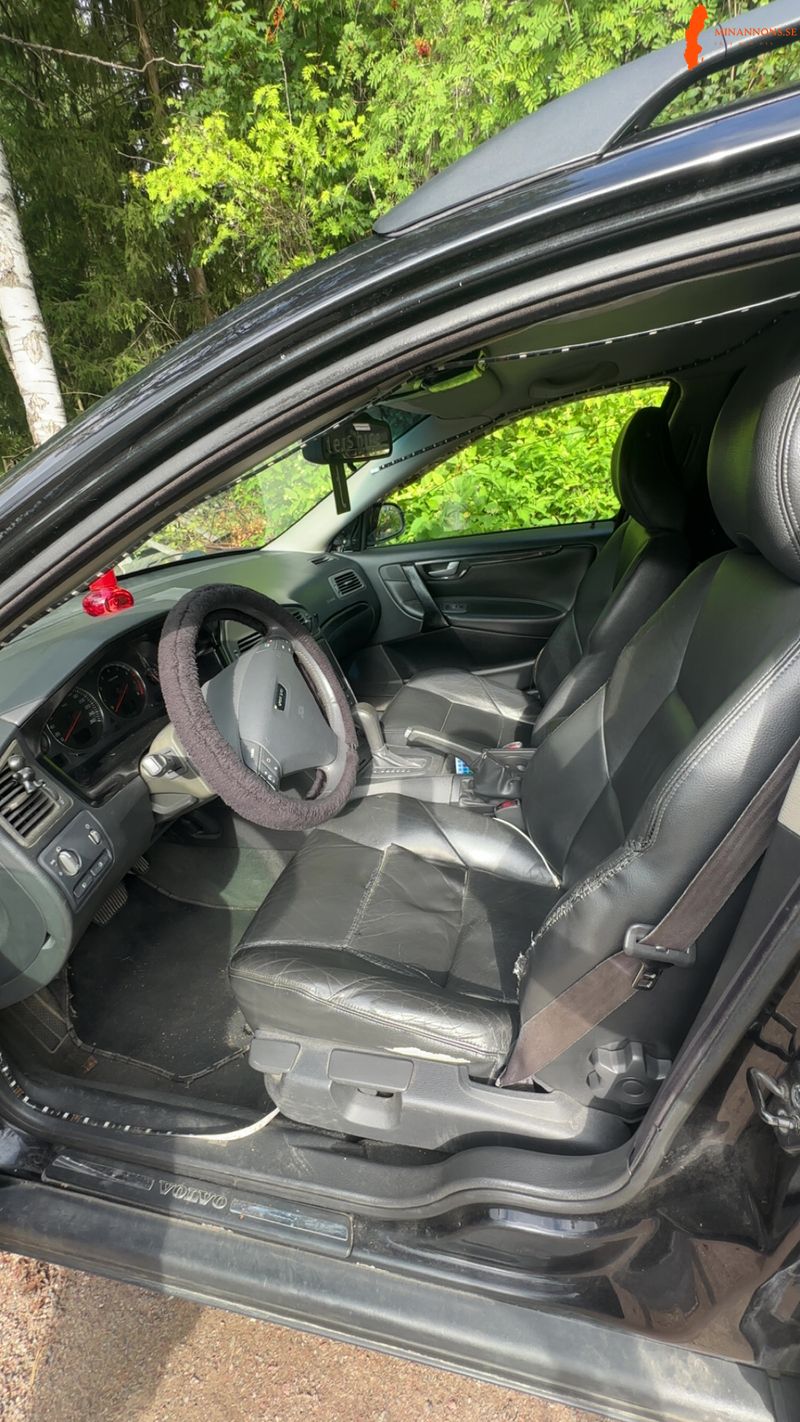 volvo-v70-a-traktor-2003-automat