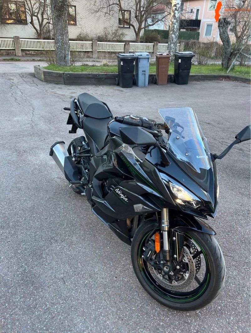 kawasaki-sx-1100