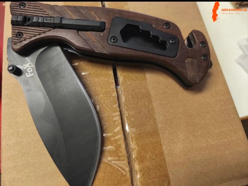 Fällkniv m tändstål