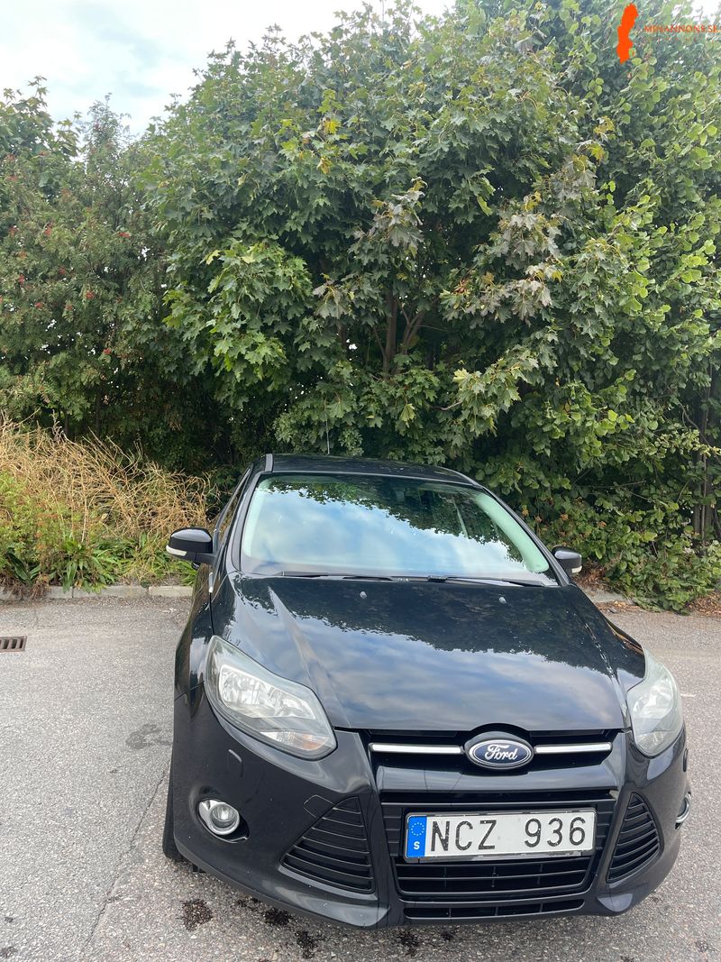 ford-focus-10t-ecoboost-fwd