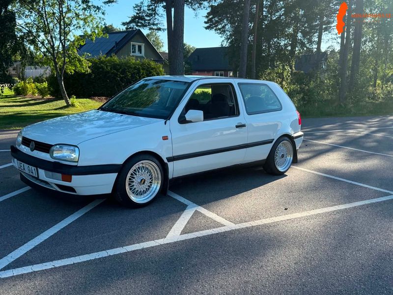volkswagen-volkswagen-golf-18-i-gl