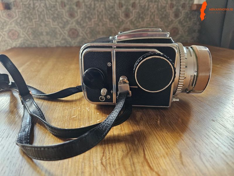 hasselblad-500c-kamerahus-och-2-magasin