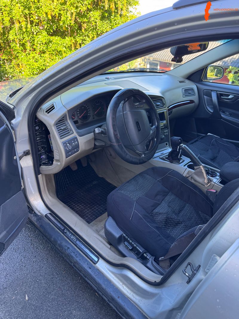 volvo-v70-a-traktor