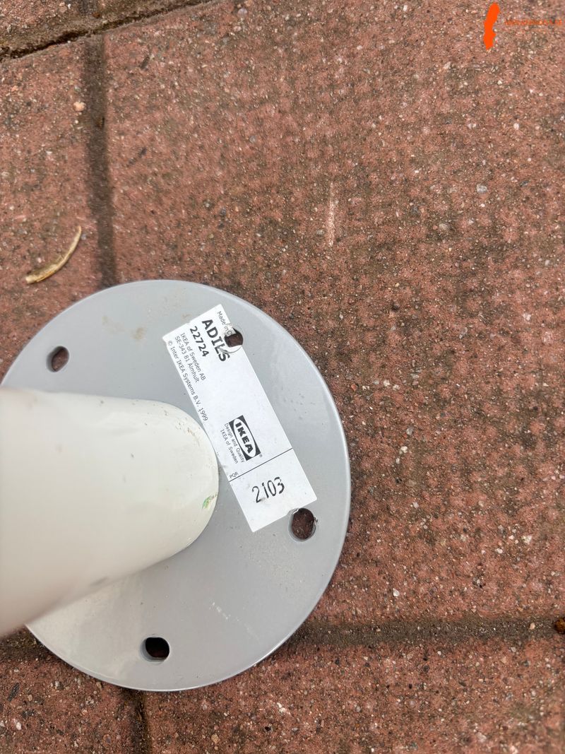 ikea-adlis-bordsben-fyrast-oanvand