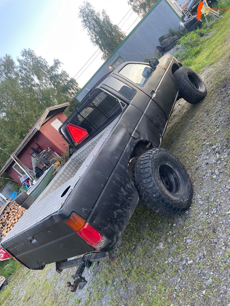 nissan-king-cab-a-traktor