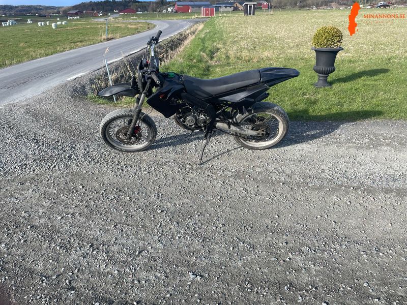 gilera-smt-50-derby-senda-extreme