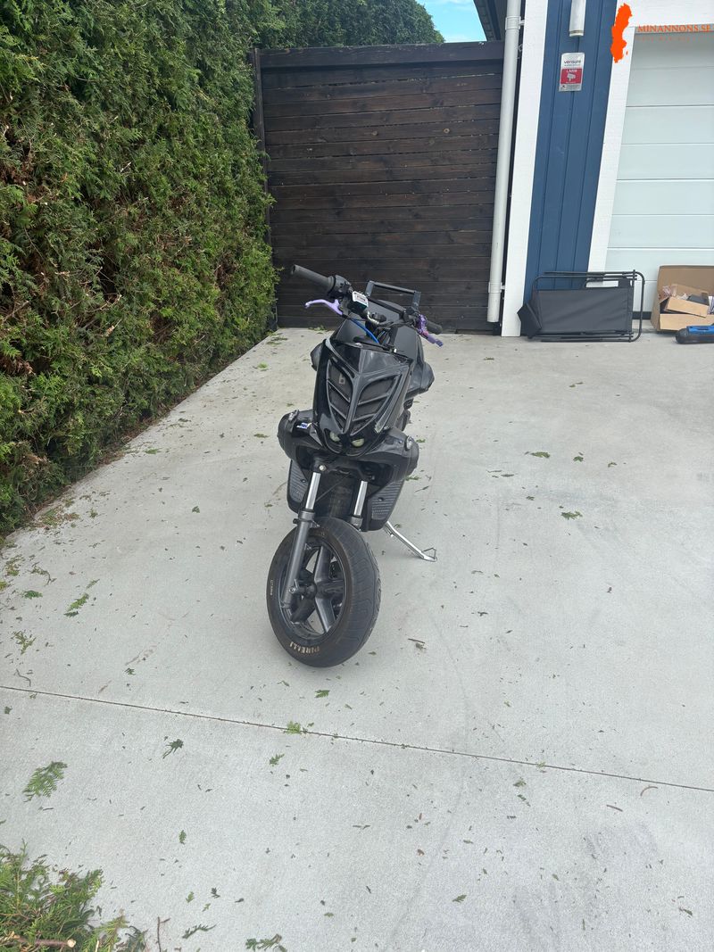 yamaha-slider