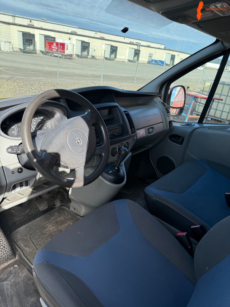 renault-trafic-skapbil-29t-25-dci-quickshift-146hk