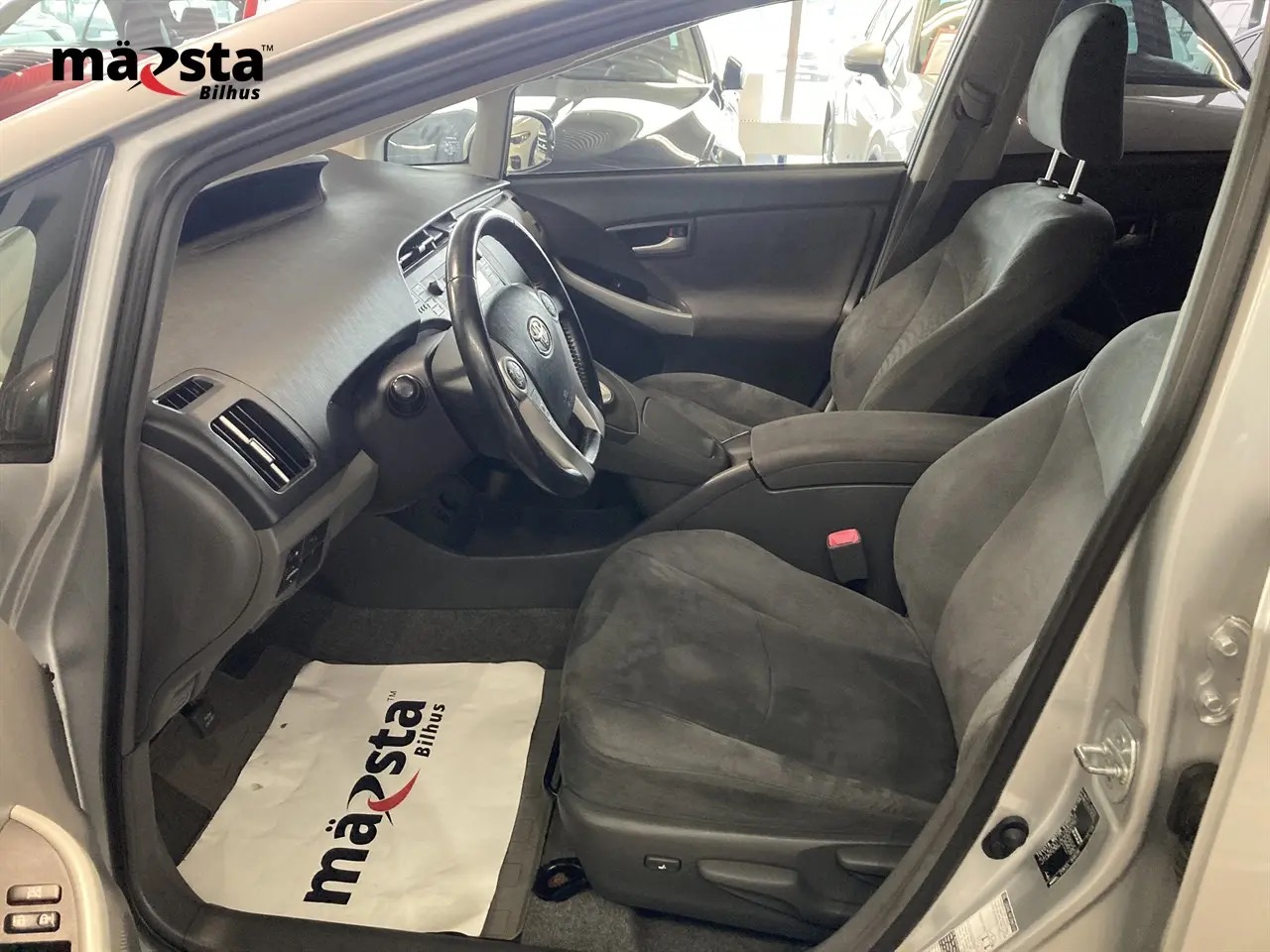 toyota-prius-hybrid-cvt