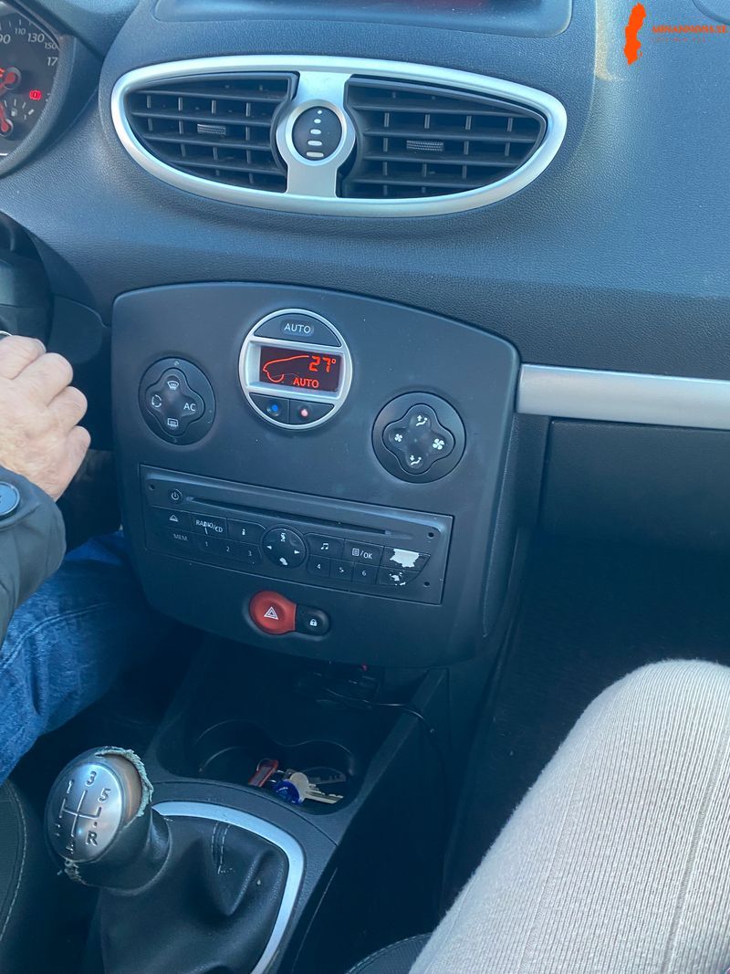 renault-clio-10-saljes-skattad-besiktad