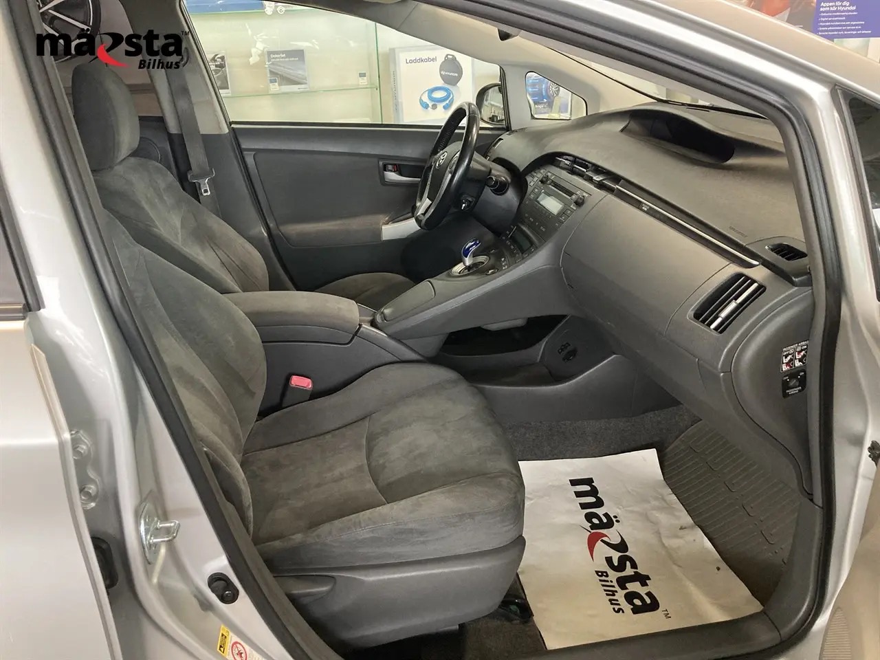 toyota-prius-hybrid-cvt