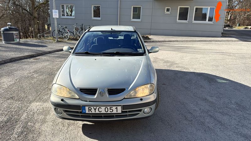 renault-megane-16-auto