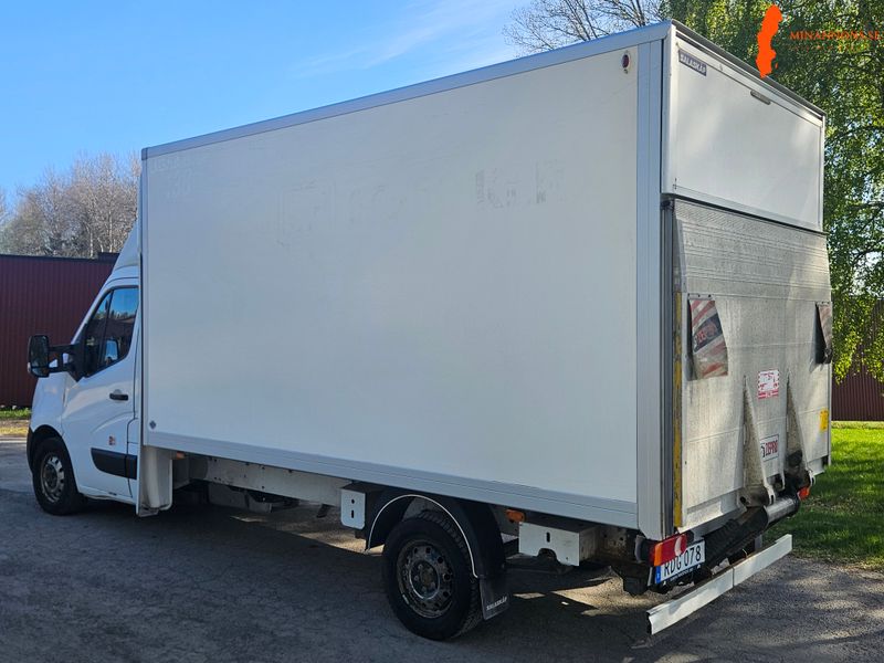 nissan-nv400