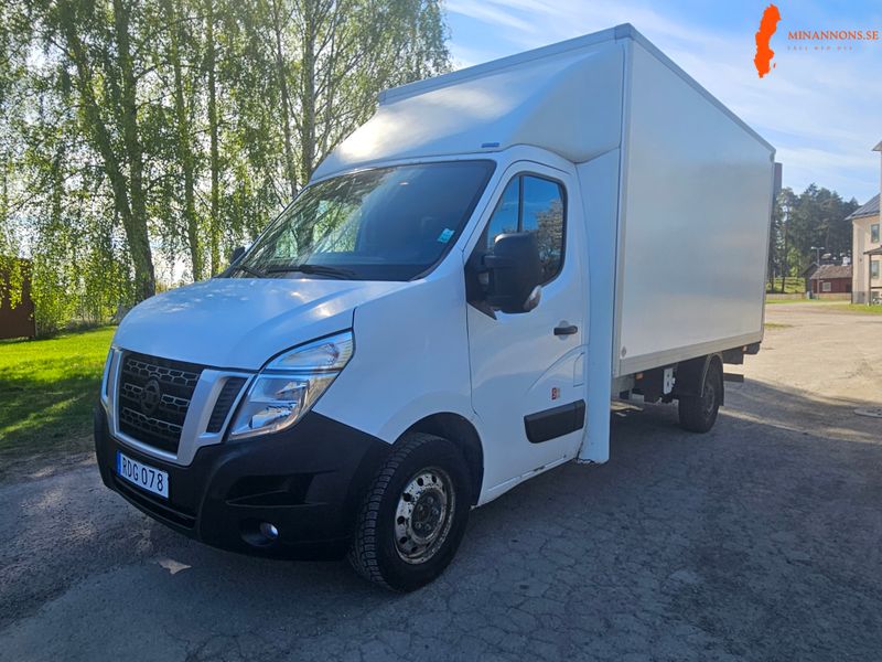 nissan-nv400