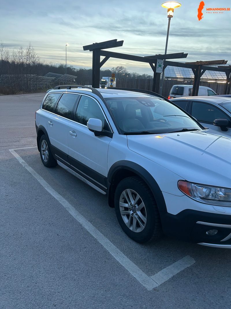 volvo-xc70-momentum-awd