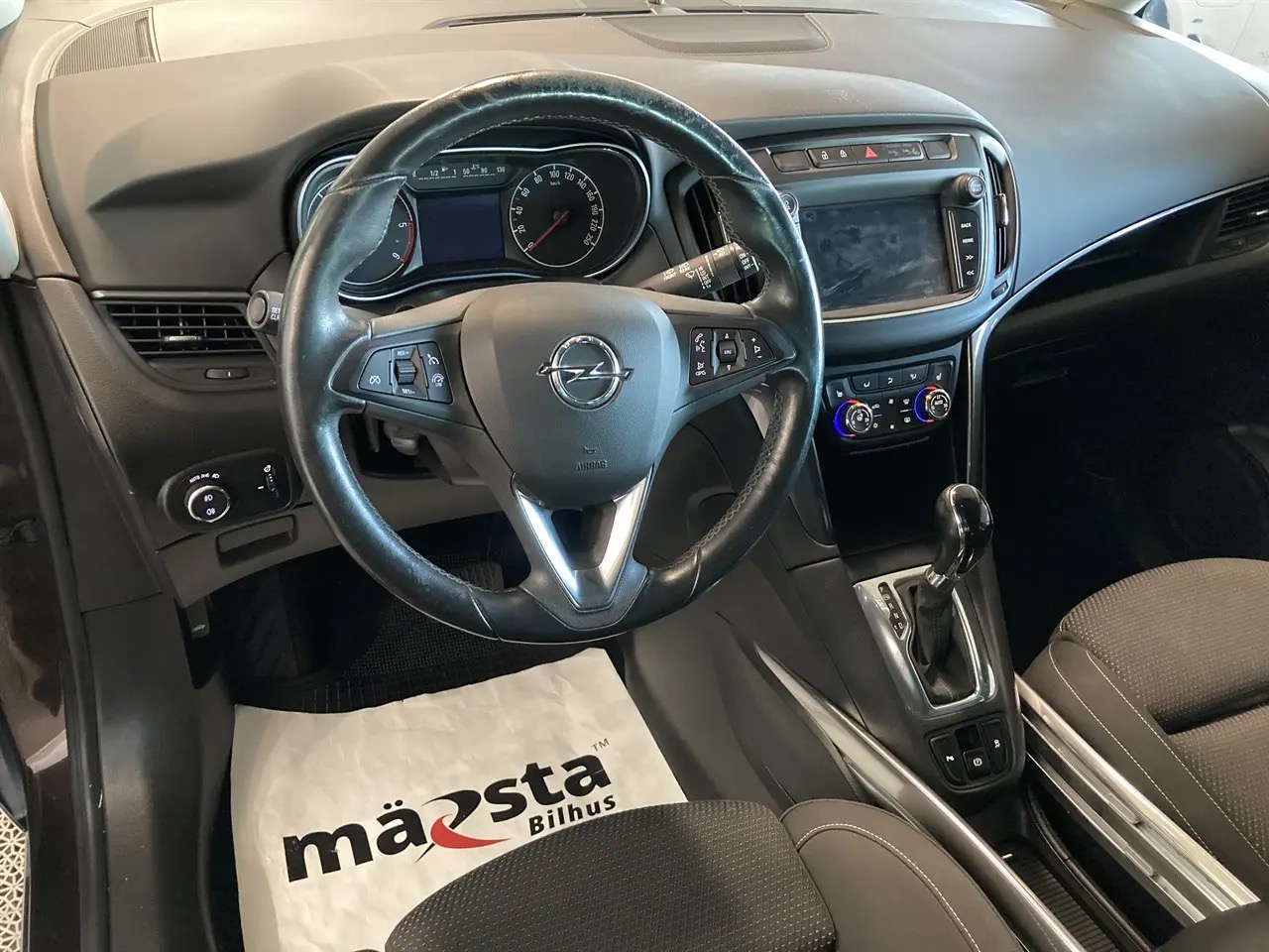 opel-zafira-tourer-20-cdti