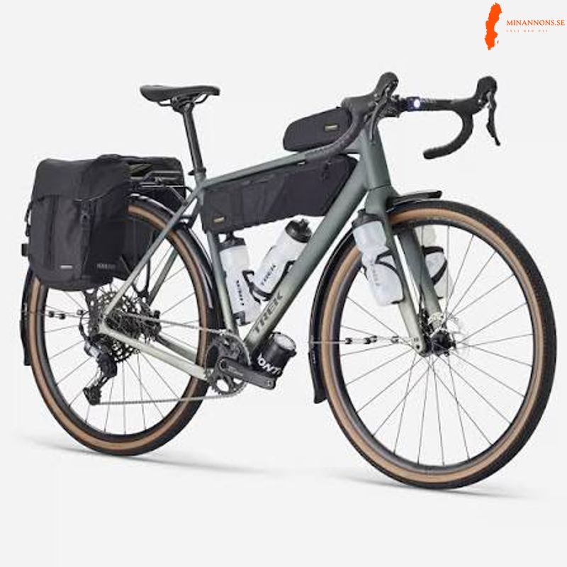 trek-cykel-i-nyskick-aldrig-anvand-med-tillbehor-tillganglig-omgaende
