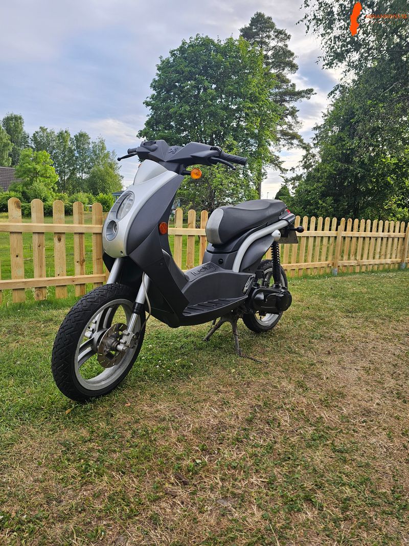 peugoet-ludix-2007
