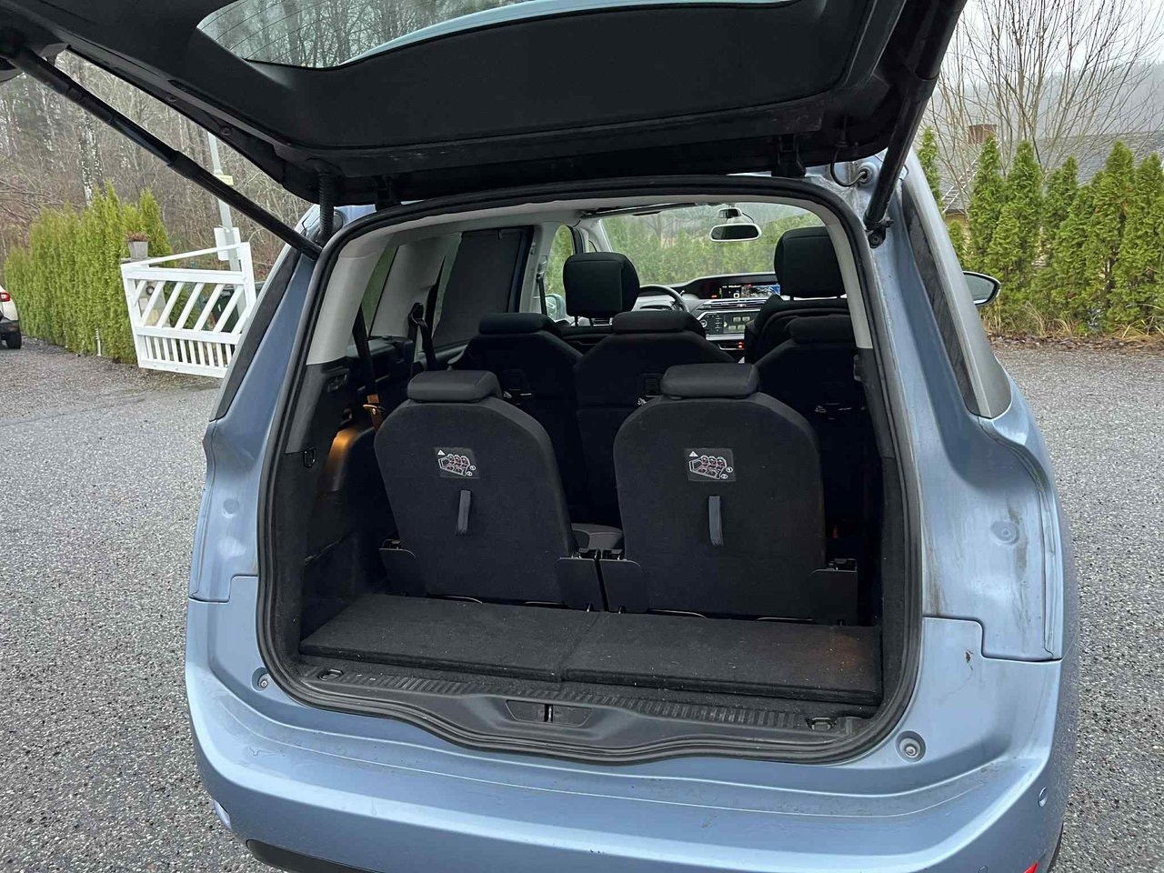 citroen-grand-c4-picasso-16-hdi-egs-116hk-2013