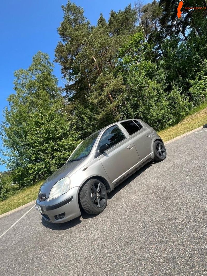 toyota-toyota-yaris-13-16v