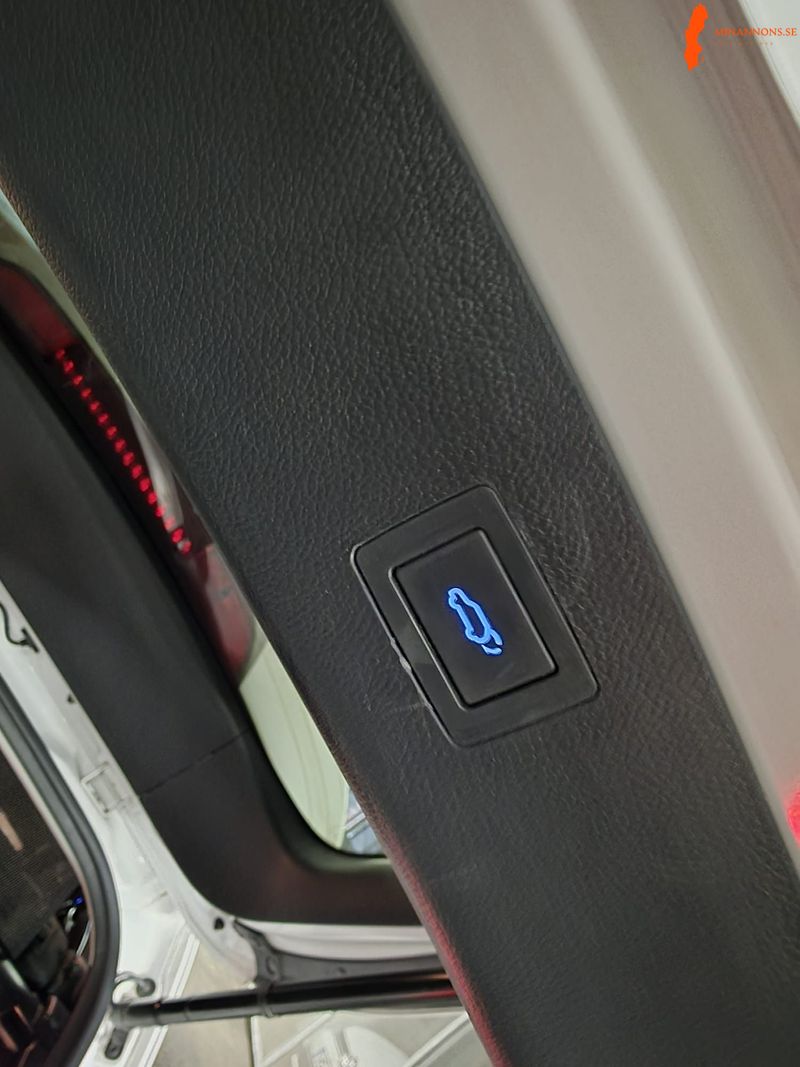 hyundai-i-40-cw-17-crdi-141hk