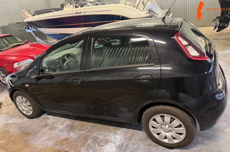 fiat-punto-5-dorrar-12-8v-manuell-69hk-2013