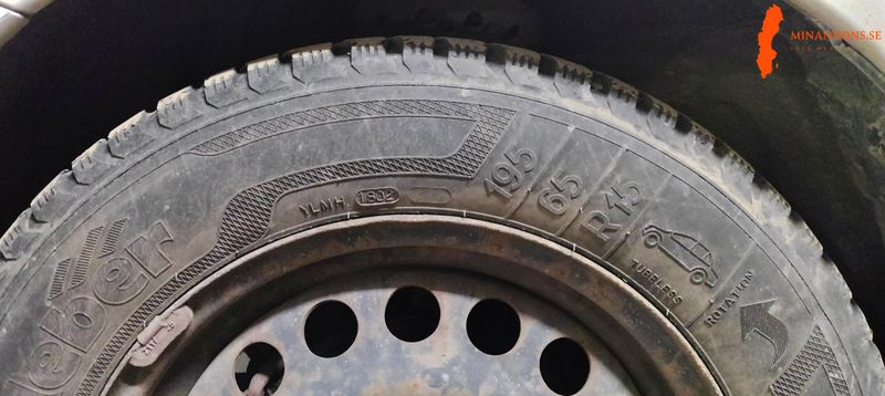 en-prisvard-bil-med-dubbelkommando-for-ovningskorning