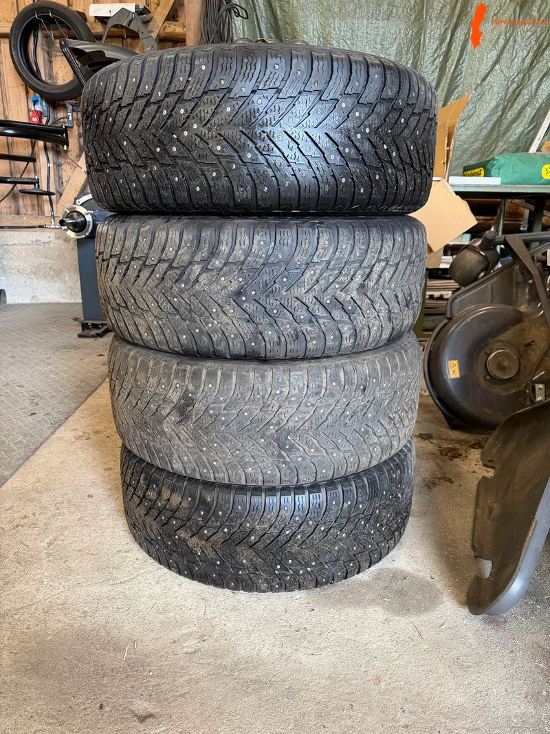 nokian-hakkapelitta-10-25560r18