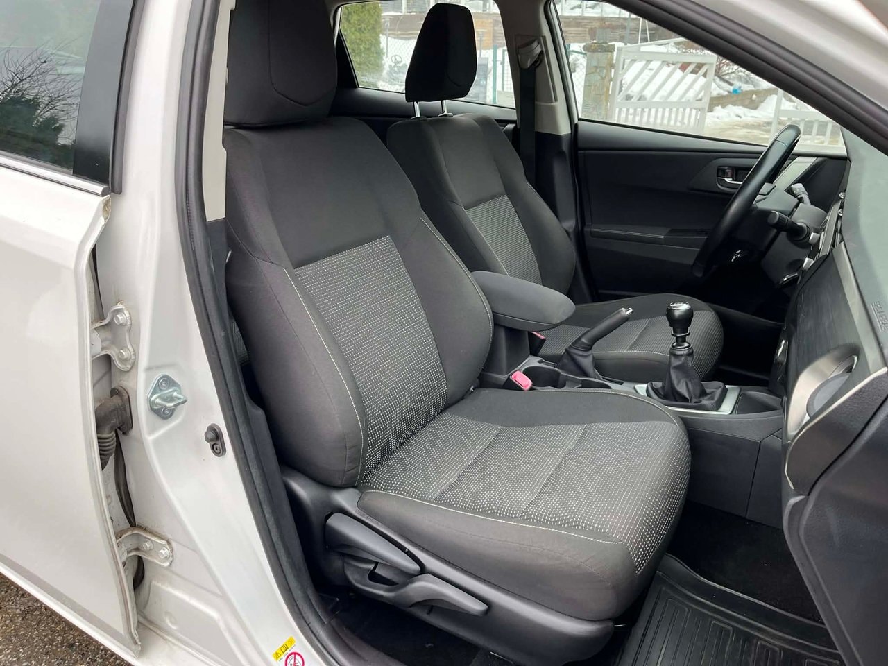 toyota-auris-20-d-4d